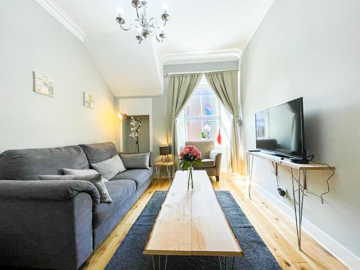 Charming 3 Bed Apartment In Old Town Edinburgh Kültér fotó